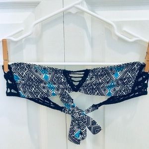 Acacia top